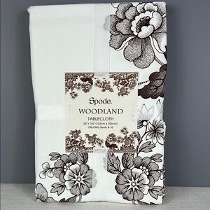 Spode Woodland Tablecloth - White and Brown Floral 60" x 102" Seats 8-10 NEW